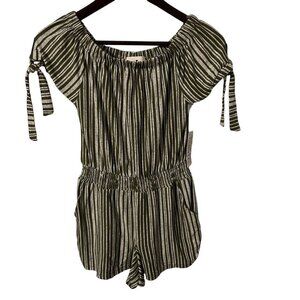 NWT Derek Heart Green & White Juniors Romper, Small‎
